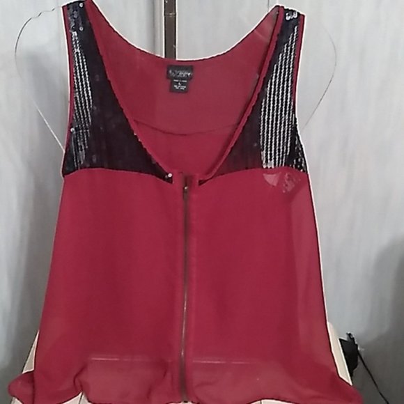 Daytrip Dark Red LARGE Tank Open Zipper Black Trim at Shoulders - Picture 1 of 6